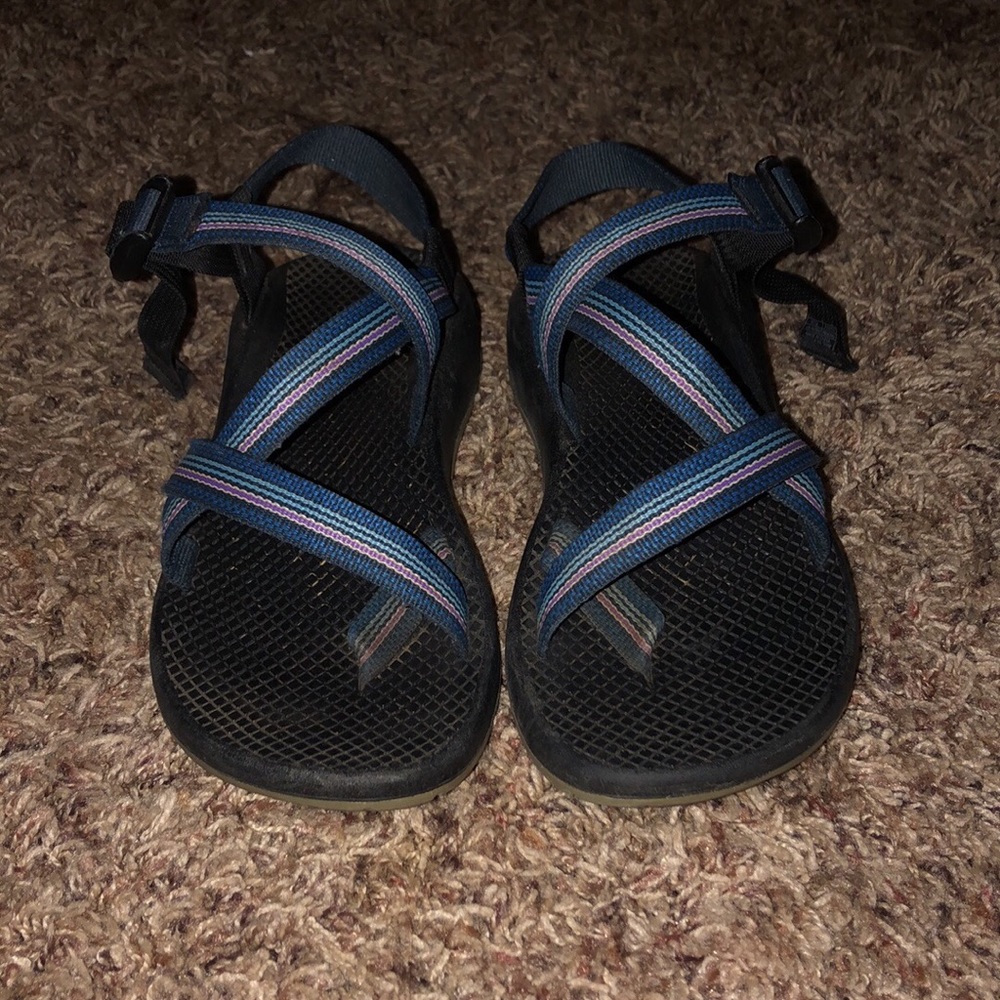 One strap chacos